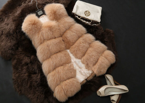 khaki_fur_vest