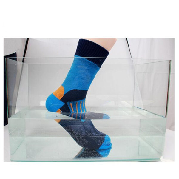 Waterproof-Socks-Men-Cycling-Sports-Socks-Climbing-Hiking-Skiing-Socks-Women-Coolmax-Outdoor-Dry-fast-Socks-3.jpg