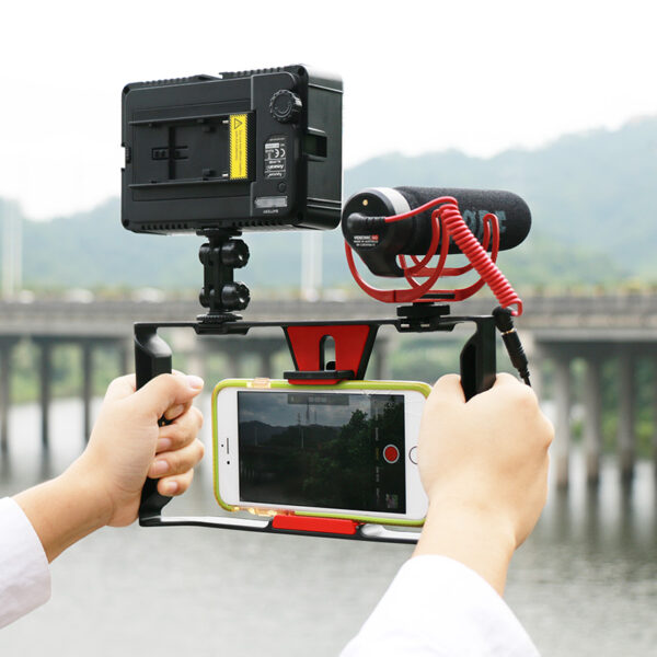 Ulanzi-Handheld-Smartphone-Video-Rig-Case-for-iPhone-X-Samsung-Phone-Rig-Stabilizer-for-Live-stream-3.jpg