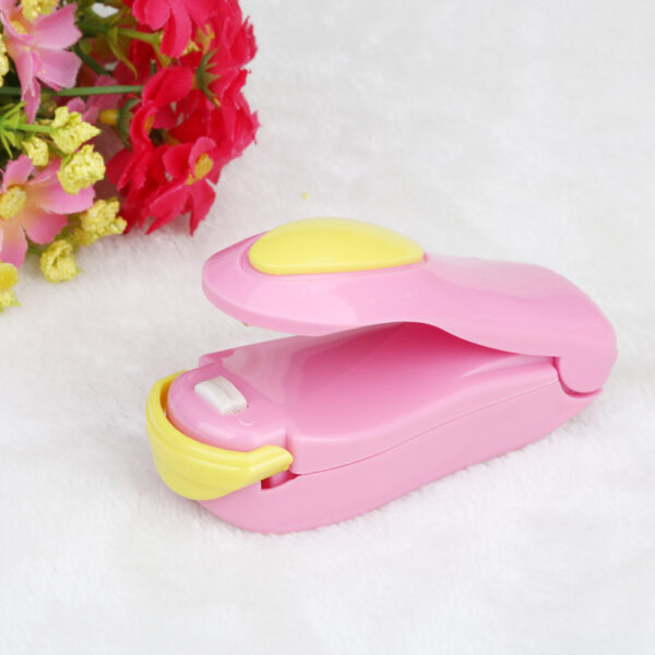 1-Piece-Portable-Household-Mini-Heat-Sealing-Machine-Ceramic-Impulse-Sealer-Seal-Packing-Capper-Plastic-Bag-4.jpg