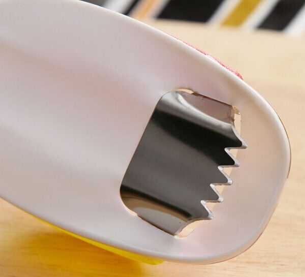 Hot New Useful Corn Stripper cutter Corn shaver Peeler Cooking tools Kitchen Cob Remover 4