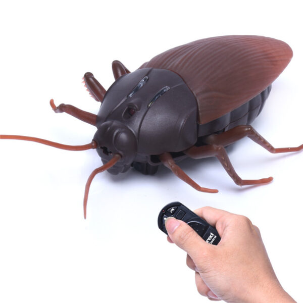 High Simulation Animal Cockroach Infrared Remote Control Kids Toy Gift 1