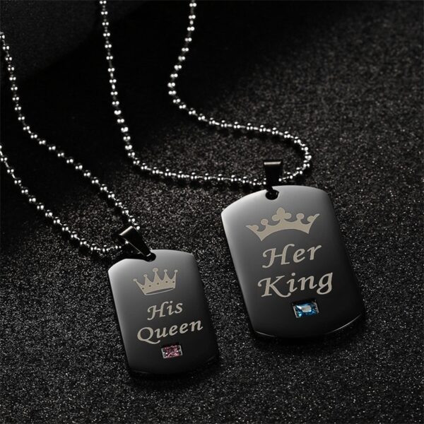 AZIZ BEKKAOUI Black Stainless Steel Couple Necklaces Iyang King His Queen Crown Tag Pendant Necklace nga adunay 2