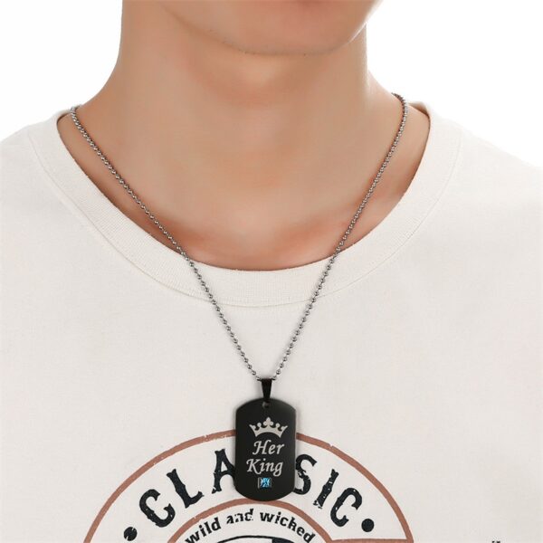 AZIZ BEKKAOUI Black Stainless Steel Couple Necklaces Iyang King His Queen Crown Tag Pendant Necklace nga adunay 4