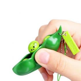 Pea Pod Keyring - image 1