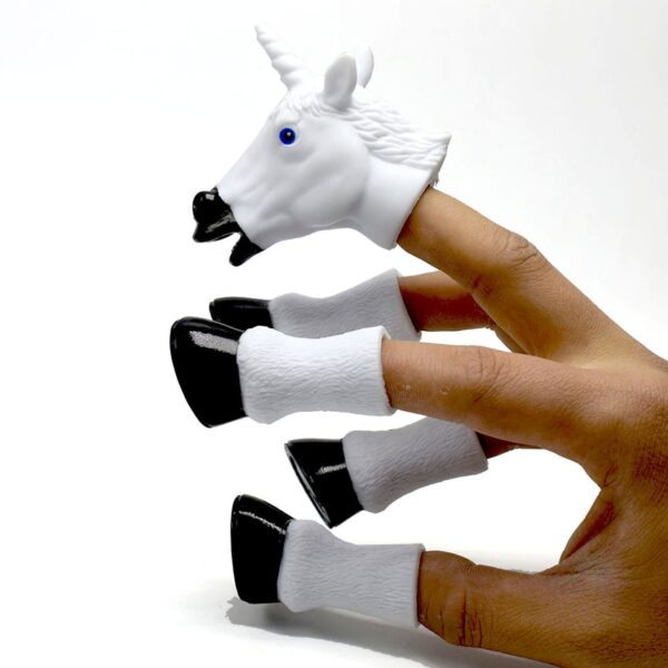 5PCS SET Flying Horse Animals Finger Nagpasabot Bisan Ang Unicorn Finger Hand Puppets para sa mga Bata