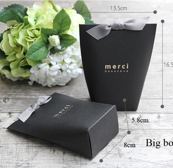 5pcs Upscale Black White Bronzing Merci Candy Bag French Thank You Wedding Favors Gift Box Package 1