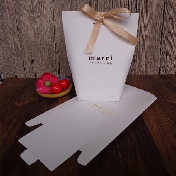 5pcs Upscale Black White Bronzing Merci Candy Bag French Thank You Wedding Favors Gift Box Package 4