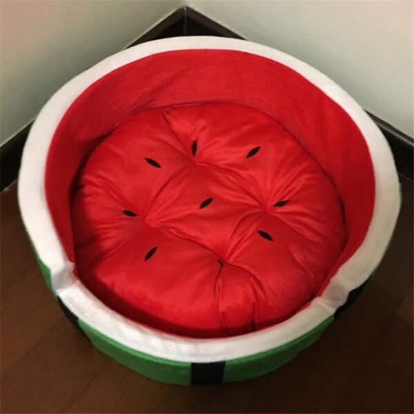 Cute nga Kennel House Warm Watermelon Modeling Dog Bed Mat Sofa Pet Cat Bed for Dogs