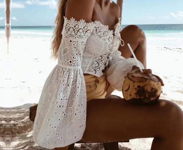 Lily Rosie Girl White Lace Sexy Blouse Off Shoulder Beach Ting-init Crop Top Hollow Out Babae 2 e1547284186172