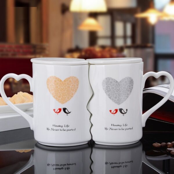 OUSSIRRO 2Pcs Set Pareja Taza Cerámica Beso Taza Día de San Valentín Boda Regalo de cumpleaños L2105 1