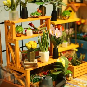 Miniature DIY Green Garden House - image 4