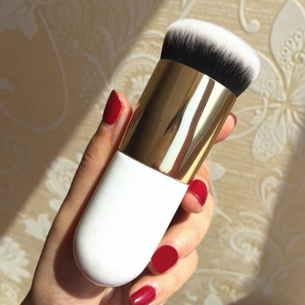 2018 New Chubby Pier Foundation Brush Flat Cream Makeup Brushes Professional Cosmetic Make up Brush