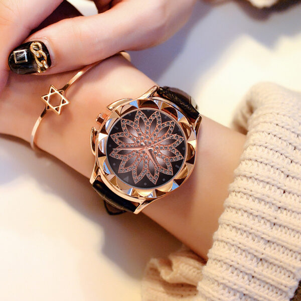 Luxury Brand Gold Watches alang sa mga Kababayen-an nga Starry Rhinestone Dress Quartz Watches Ladies Creative Wristwatch Skin Strap 2