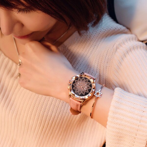 Luxury Brand Gold Watches for Women Starry Rhinestone Dress Quartz Watches Ladies Creative Wristwatch Leather Strap 5