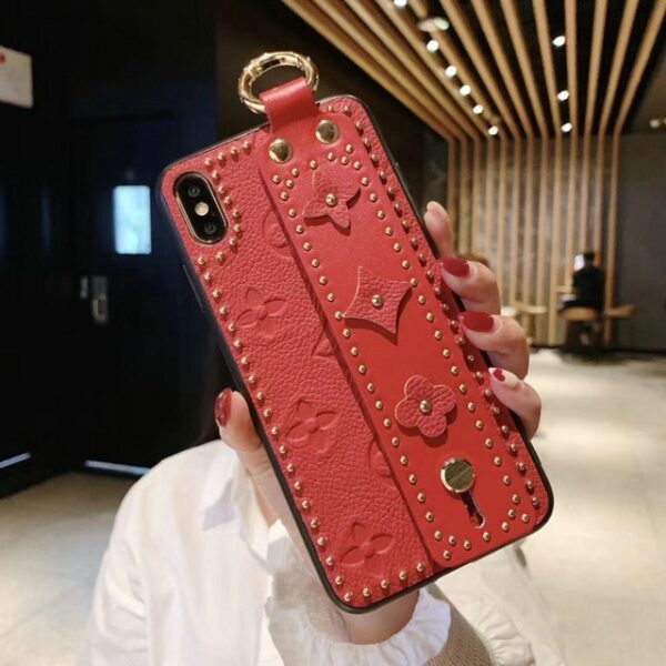 New rivet fashion phone case cover for iphone 7plus 8plus 6Splus 6 7 8 X XS 4.jpg 640x640 4