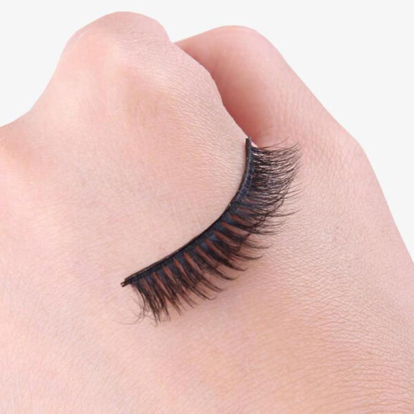 preas geimhridh ar phreas lashes téigh fabhraí bréagacha féinghreamaitheacha trí fhócas 715287101456 1050x.progressive e5413af8 9206 4250 aa22