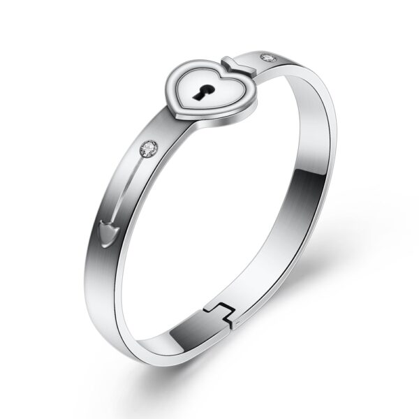 Um casal conjuntos de jóias de aço inoxidável amor coração bloqueio pulseiras pulseiras chave pingente colar casais 1