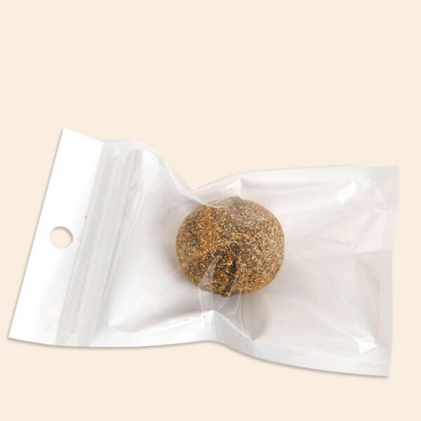 Pet Cat Natural Catnip Treat Ball Favor Home Chasing Toys Healthy Safe Edible