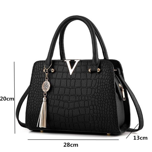 woman fashion Crocodile leather V letters Designer Handbags Luxury quality Lady Shoulder Crossbody Bags fringed Messenger 5