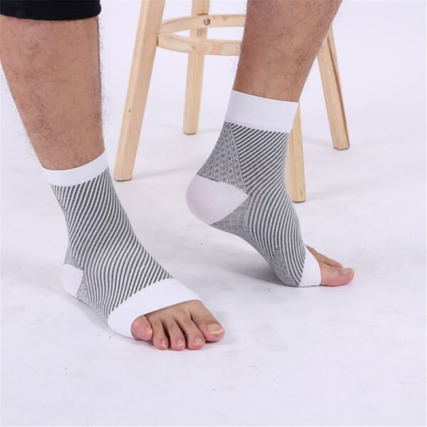 1cot Parzûna Sprain Parastinê Ji Zexta Ankle Sokên Werzîşê Parastina Ankle Protector Fiber Copper Parzûna Ankle Socks Compression Sleeves 3