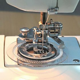Flower Stitch Foot Press - image 2