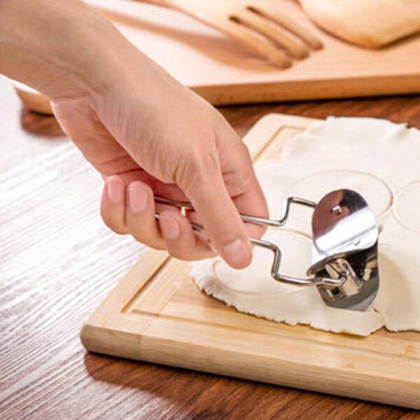 2Pcs set Stainless Steel Dough Presser Dumpling Mold Maker Wraper Cutter Pie Ravioli Dumplings Mold Pastry 3