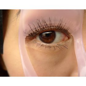 No Mess Mascara Guard - image 1