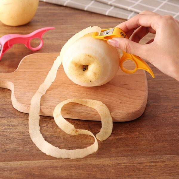 مینی پوست کن سیب گلابی Zester با پوست کن تیغه تیز برای لوازم آشپزخانه میوه زرد صورتی آبی 2