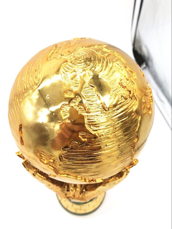 2018 ফ্রান্স সংস্করণ ইউরোপ গোল্ডেন কালার রজন বিশ্বকাপ ফুটবল চ্যাম্পিয়ন ট্রফি 1 এর জন্য স্যুভেনির মাসকট খেলনা