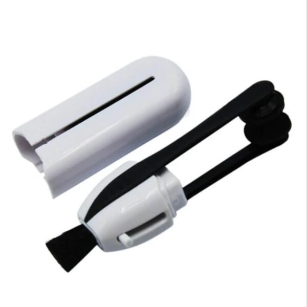 Eyeglass Cleaning Kit Glasses Cleaner Eyeglass Sunglass Eyewear Cleaning Brush Maintenance Tool Multi Function Portable Hot.png 640x640 2