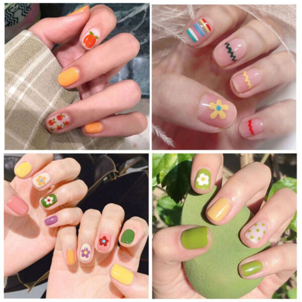 24szt Zestaw Cartoon Wzór Krótkie Fałszywe Paznokcie Truskawkowe Jajko w koszulce Lato Fałszywe paznokcie Dziewczyny Nail Art