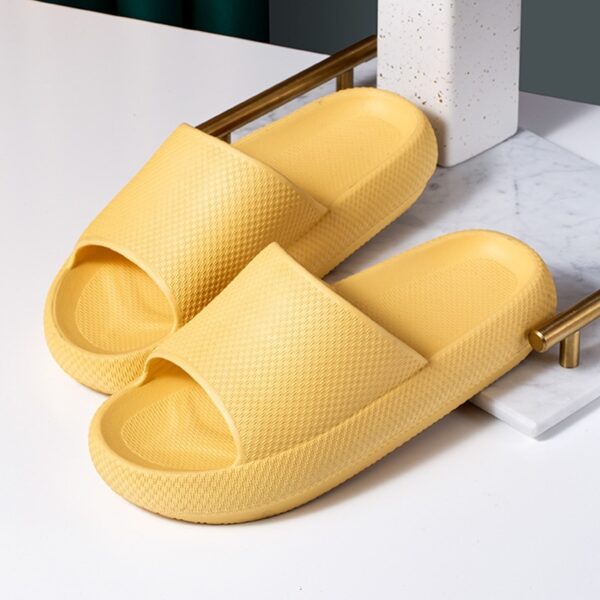 Tendencia Suela gruesa Pantuflas de casa para mujer Tacón de 4 5 cm Zapatos planos de plataforma para dama antideslizante EVA