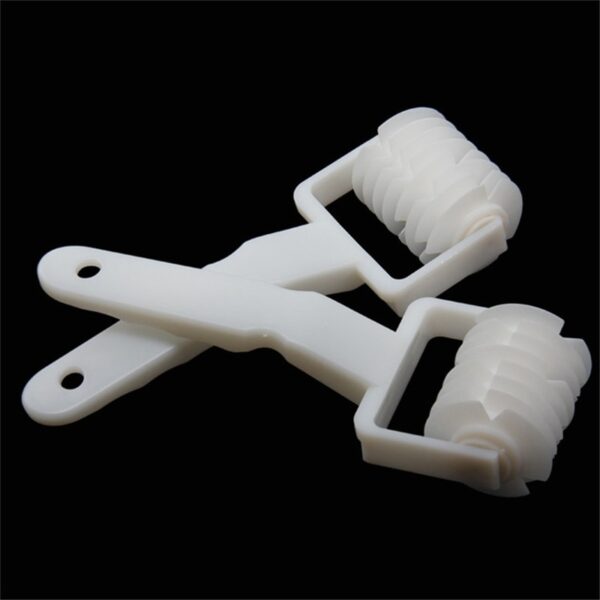 1pc Plastic Baking Tool Pull Net Wheel Knife Lattice Roller Cutter For Dough Cookie Pie Craft 3