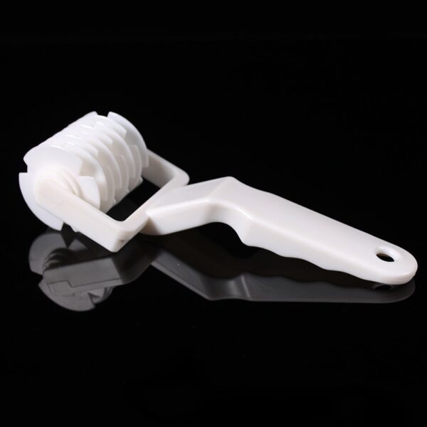 1pc Plastic Baking Tool Pull Net Wheel Knife Lattice Roller Cutter For Dough Cookie Pie Craft 4