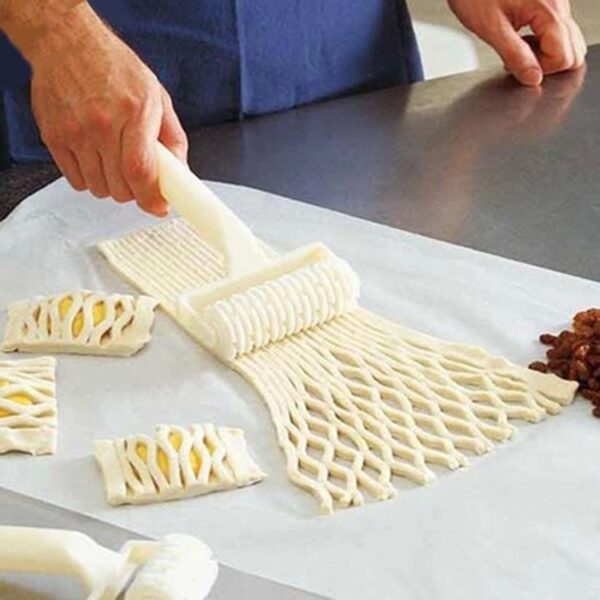 1 件塑料烘焙工具拉網輪刀格子滾刀，適用於麵團曲奇派工藝