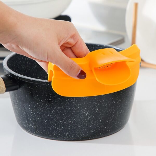 Funnel filter household large diameter plastic separatory funnel refueling pour oil artifact leftover oil filter 2