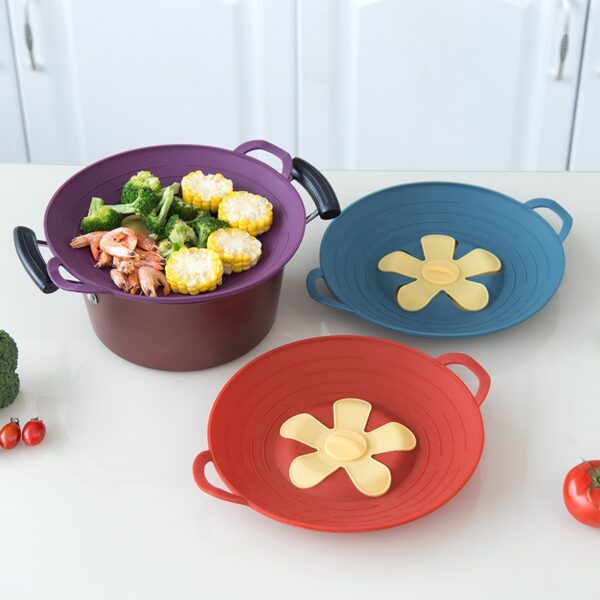 Multifunctional silicone petal shaped spill proof pot cover steaming rack to prevent boiling water from splashing 1