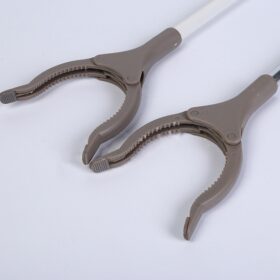 Multi Purpose Grabber Reacher Tool - image 6