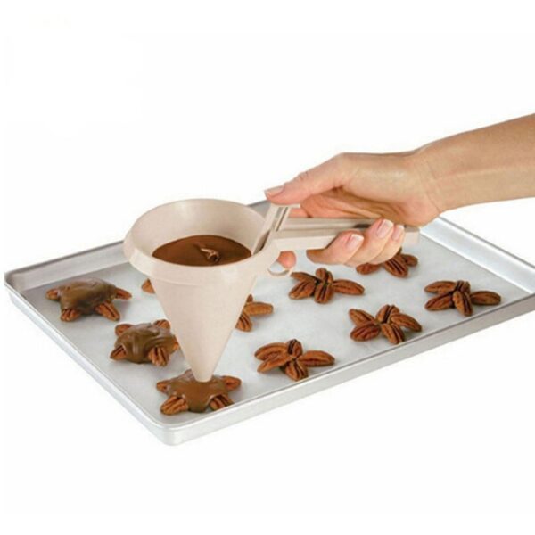 Pişirme Kalıbı Ayarlanabilir Krem Çikolata Hunisi Kek Dekorasyon Araçları Mutfak Pasta Hamuru Dağıtıcı Şeker Kek Hunisi 4