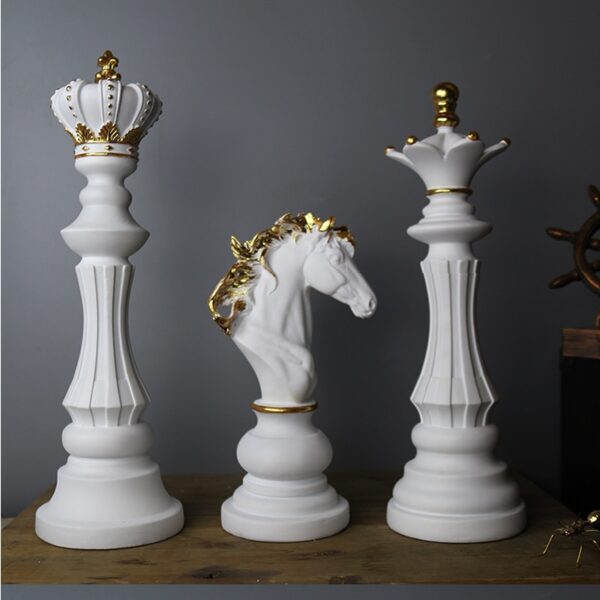 1Pcs Resini Chess Pieces Board Games Awọn ẹya ẹrọ International Chess Figurines Retro Ile Ohun ọṣọ Simple Modern Chessmen 1