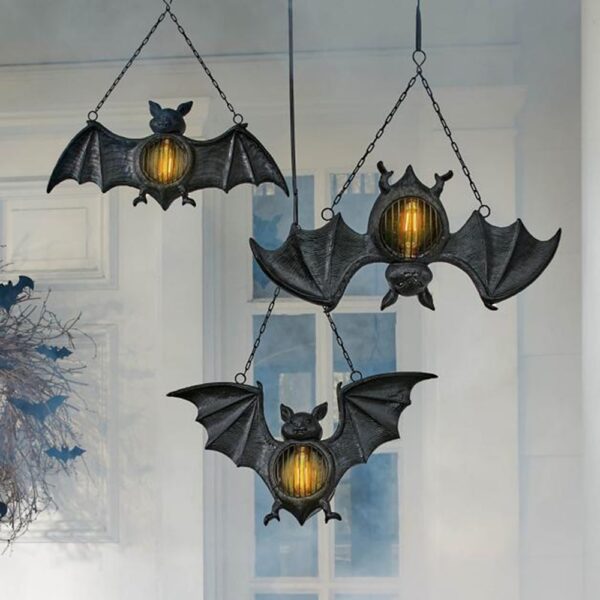 BIEMLERFN Halloween Bat Hanging Light Horror Theme Party na-eweta Resin Bat Props maka ihe ịchọ mma Halloween n'ụlọ.