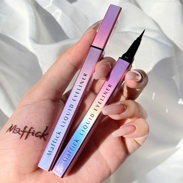 Eye Shadow Liner เครื่องสำอางผสมปากกาสีดำ Waterproof Is Not Blooming Eyeliner Pen อายไลเนอร์แห้งเร็ว 2