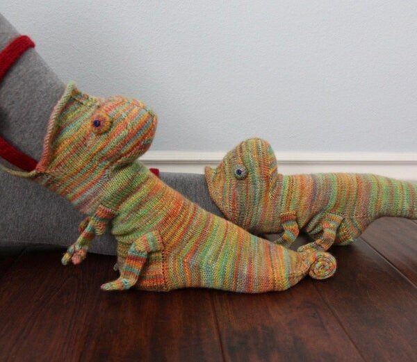 Christmas Gift Shark Fish Chameleon Crocodile Knit Socks Cute Unisex Novelty Winter Warm Floor Sock for 4
