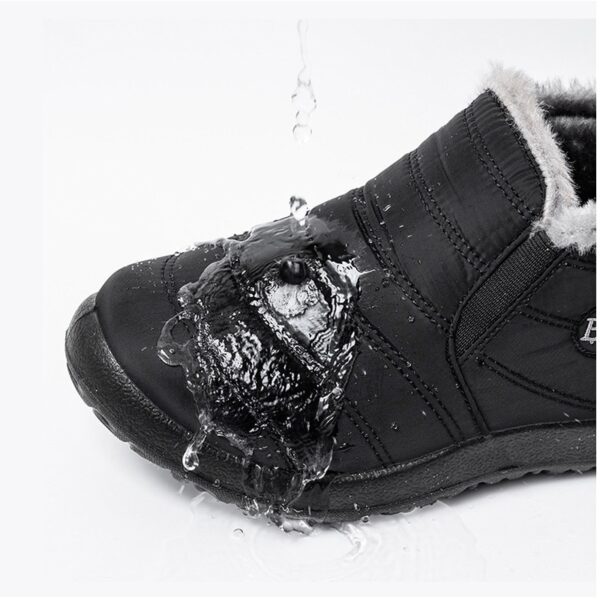 女性のブーツ超軽量の冬の靴女性の足首BotasMujer Waterpoor SnowBoots女性のスリップオンフラット4