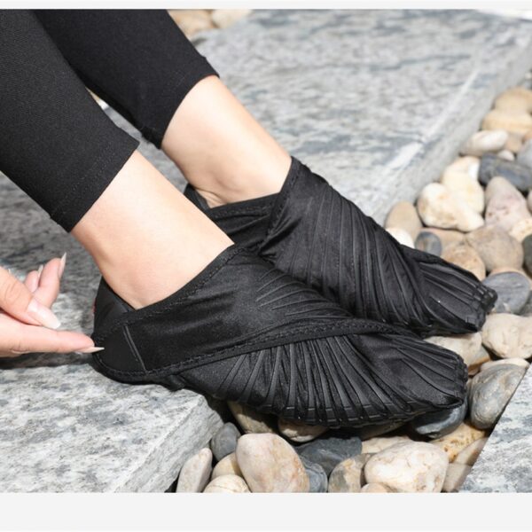Yoga Shoes Women Men Waterproof Beach Barefoot Shoes Flat Soft Indoor Fitness Training Footwear Seaside Light 3