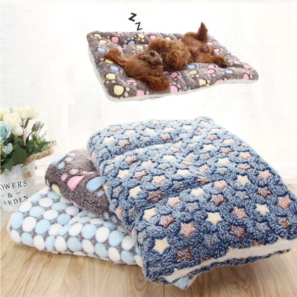 Soft Flannel Thickened Pet Soft Fleece Pad Pet Blanket Bed Mat for Puppy Dog Cat Sofa 2