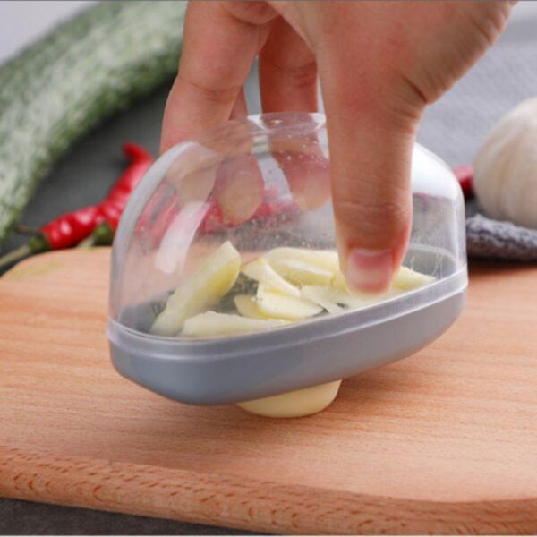 1pc Creative Garlic Presser Manual Push Type Garlic Cutter Multifunctional Garlic Masher Cooking Gadgets Kitchen Accessories 1