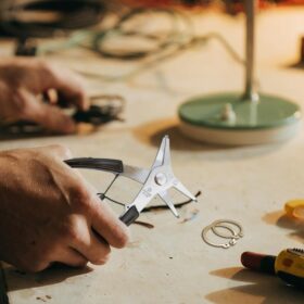2-in-1 Snap Ring Pliers - image 1