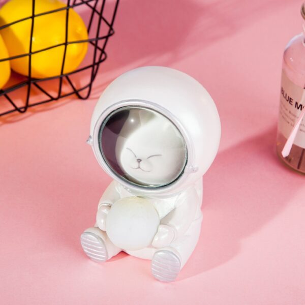 LED Creative Cute Pet Astronaut Night Light USB Charging Bedroom Bedside Lamp Cartoon Jewelry Ornaments Birthday 3